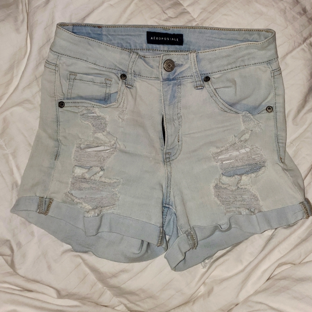 Aéropostale High Waisted Midi Denim Shorts - Distressed size 4